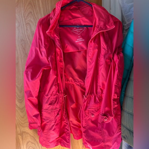 St. John’s bay rain coat - Picture 1 of 2